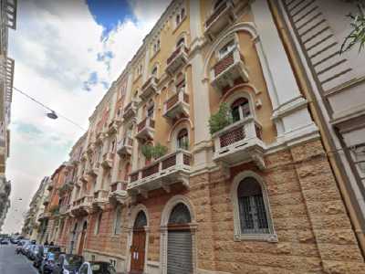 Un tempo di colore rosa e crema...